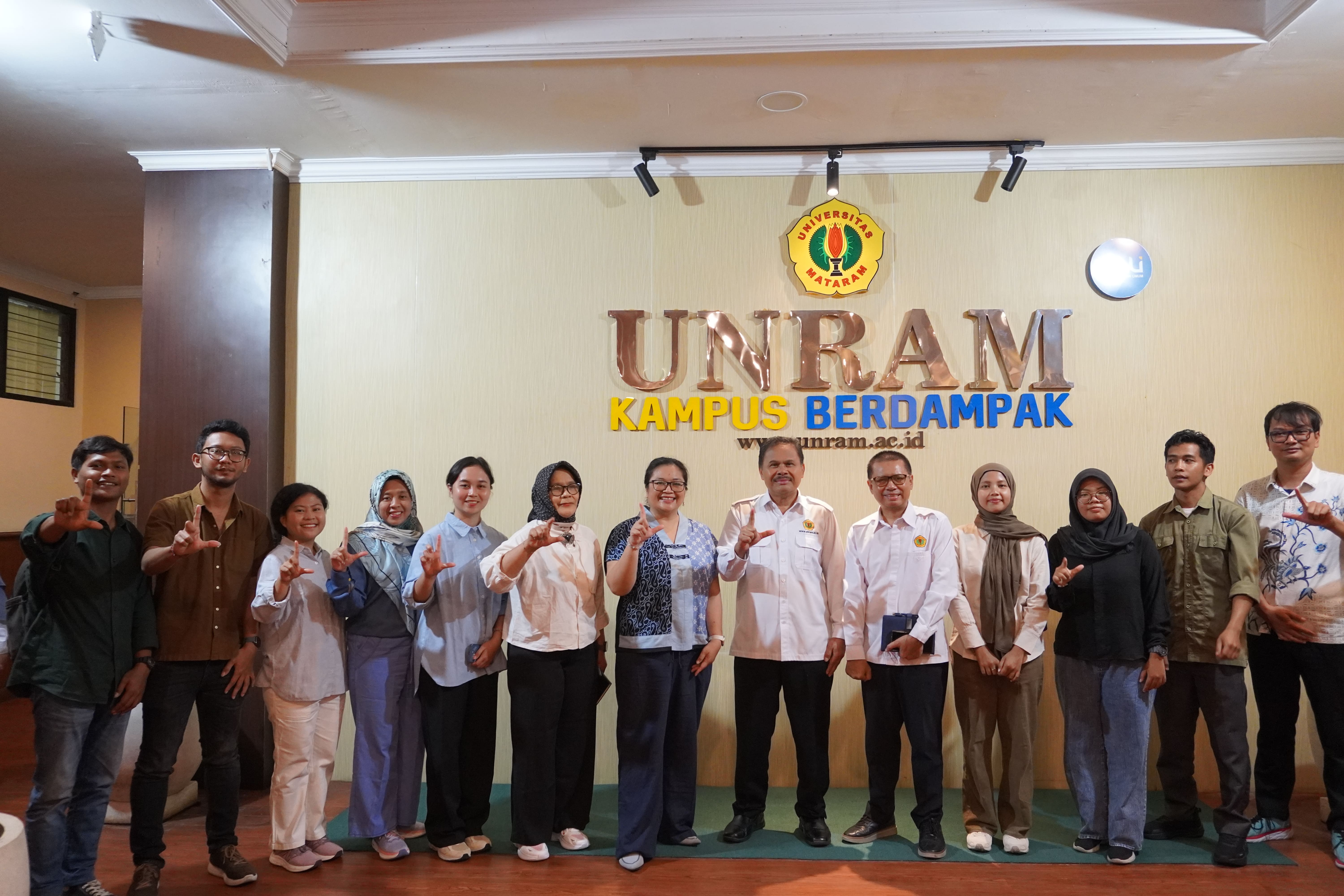 Universitas Mataram dan Yayasan Pesisir Lestari Teken MoU dan MoA Dukung Ekonomi Biru dan Konservasi Lingkungan Di Wilayah Pesisir