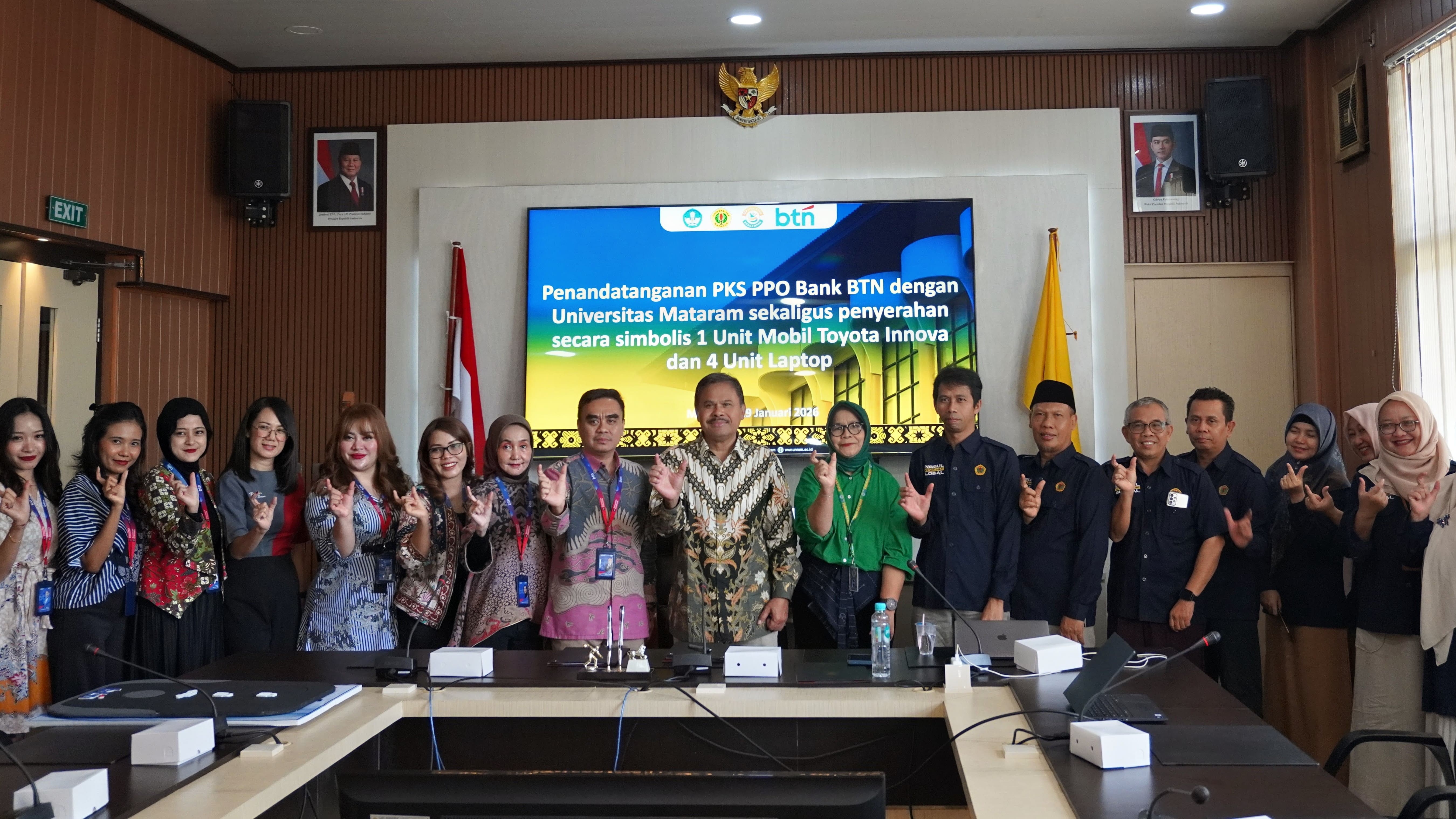Bank BTN dan Universitas Mataram Teken PKS Program Pengembangan Operasional (PPO) Disertai Penyerahan Secara Simbolis Mobil dan Laptop