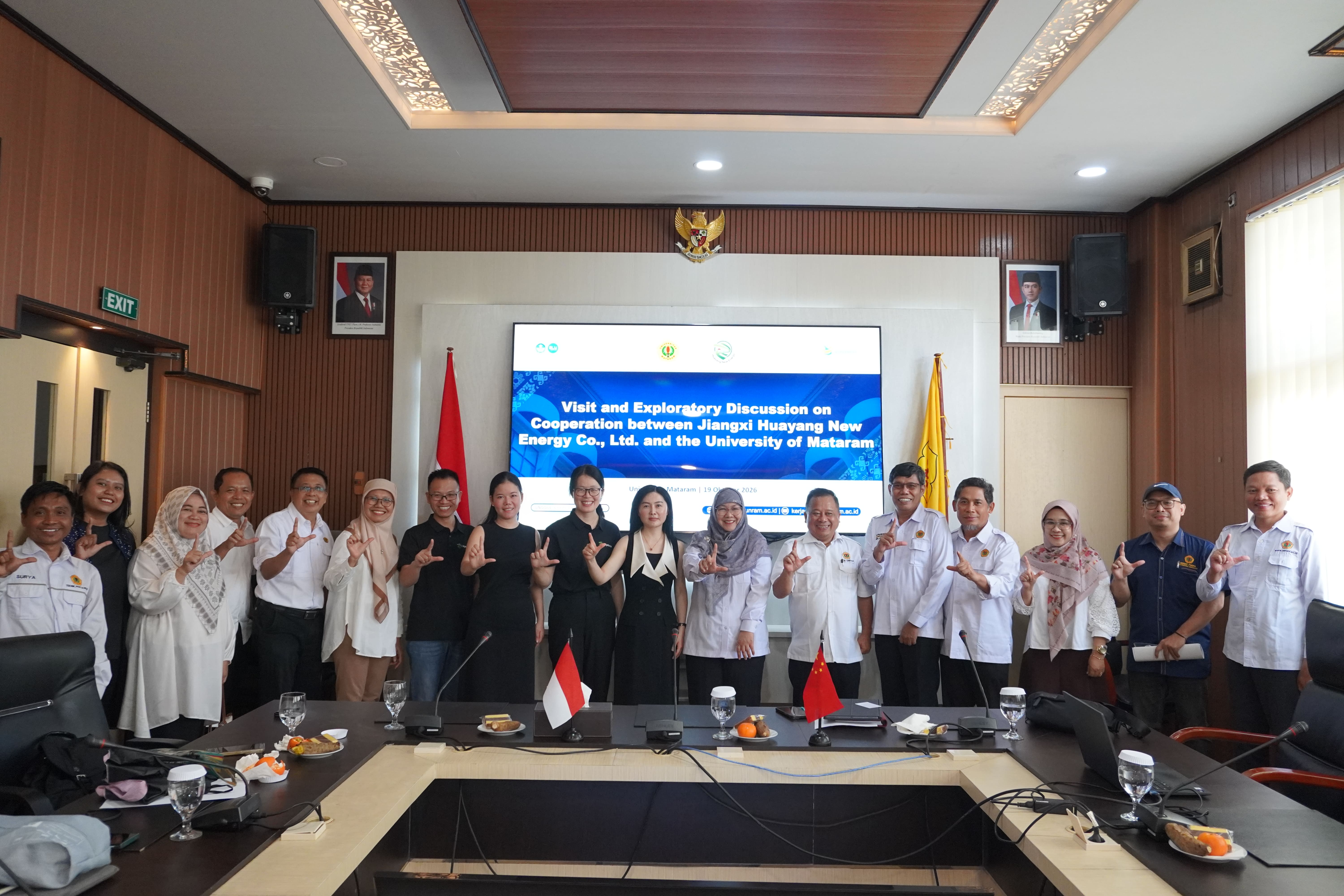 Buka Jalan Kolaborasi Energi Baru, Unram dan Jiangxi Huayang New Energy Gelar Diskusi Eksploratif